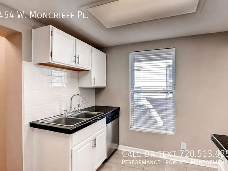3454 W Moncrieff Pl — Photo 7