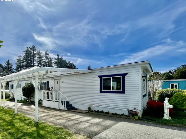 16131 W Hoffeldt Ln Space 18, Brookings, OR 97415