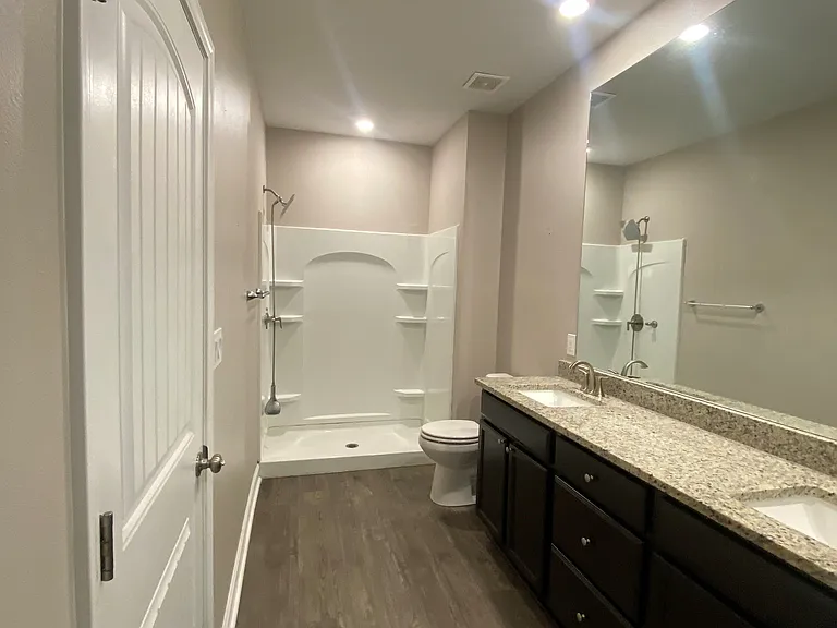 2512 Garden Dr — Photo 10
