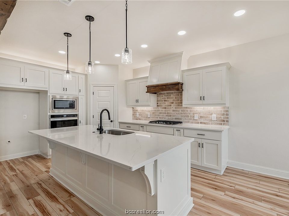 1st image of 3002 Teller Dr