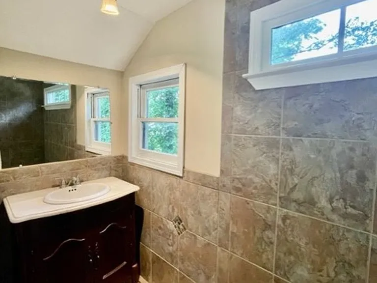 401 Wesley Heights Way — Photo 18