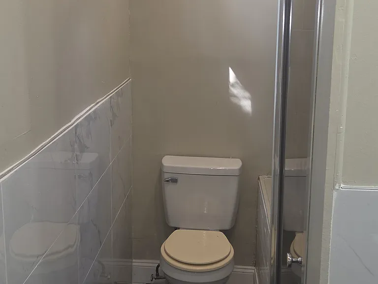 4925 Royal St #3 — Photo 19