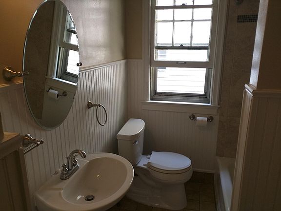 3rd image of 1402-1404 Virginia Ave