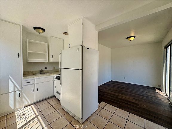 3rd image of 11427 Garvey Ave #D
