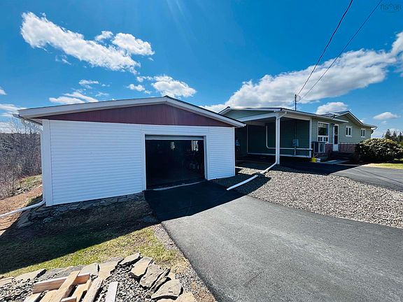 4th image of 1058 Little Forks Rd