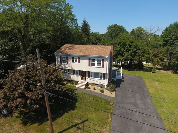 7 Oakwood Ave, Randolph, MA 02368