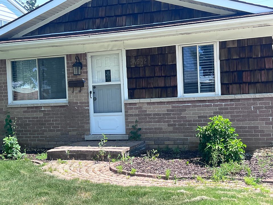1st image of 34532 Beaconsfield St