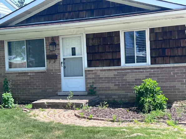 34532 Beaconsfield St, Clinton Township, MI 48035