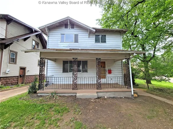 828 Somerset Dr, Charleston, WV 25302