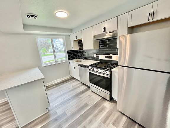 2nd image of 2868 Noble Rd #5