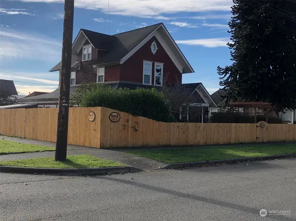 501 W Young Street, Elma, WA 98541