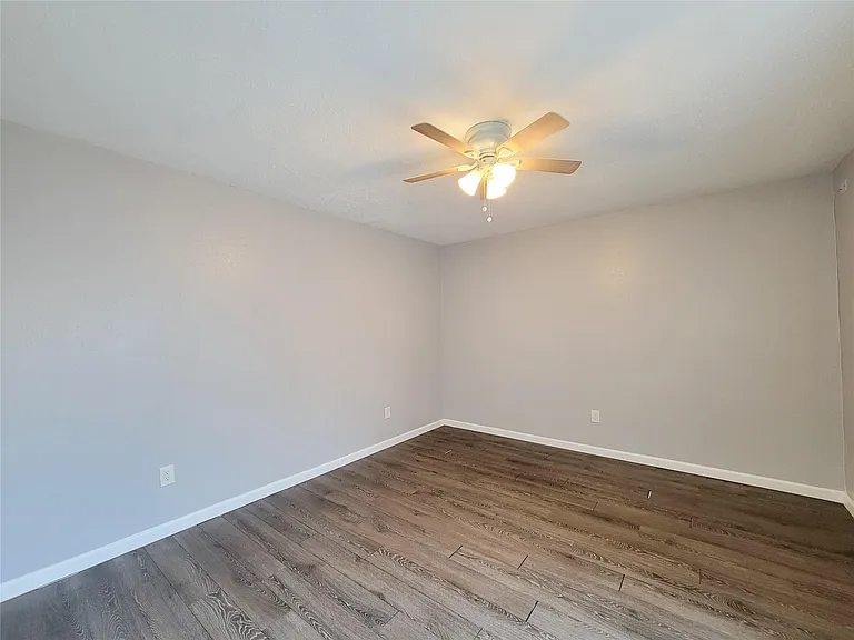6401 Deihl Rd #307 — Photo 14