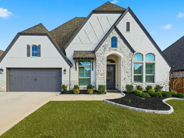 704 Pony Foot Dr, Oak Point, TX 75068