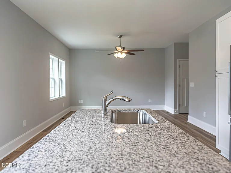 1060 W New York Ave — Photo 7