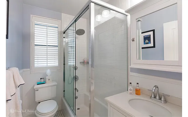 Sold by Douglas Elliman | media 14