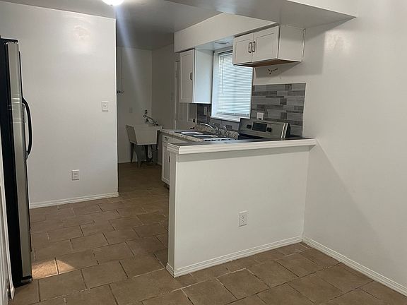 3rd image of 1416 S Liddesdale St