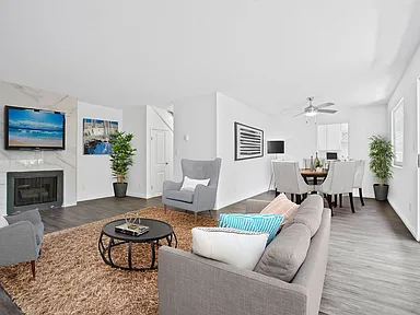 3BR, 2BA Townhouse 1800 SF