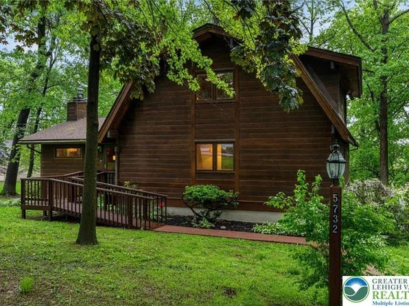 5732 Shady Ln E, Bath, PA 18014