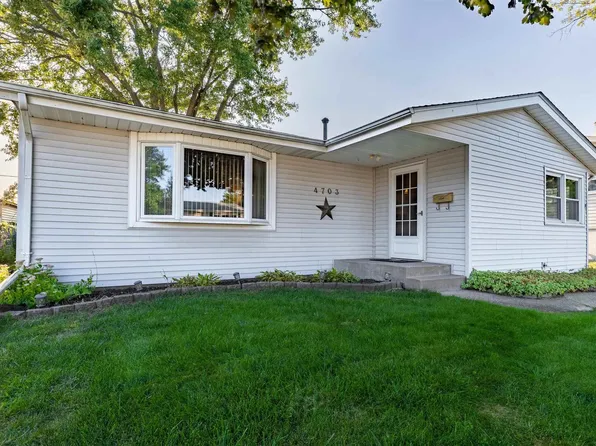 4703 47th St, Moline, IL 61265
