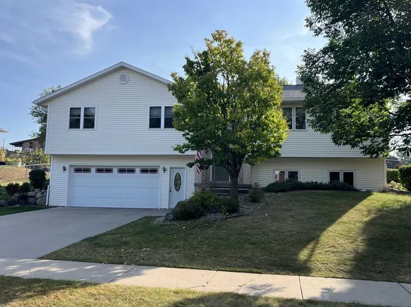 710 North Perry Parkway, Oregon, WI 53575