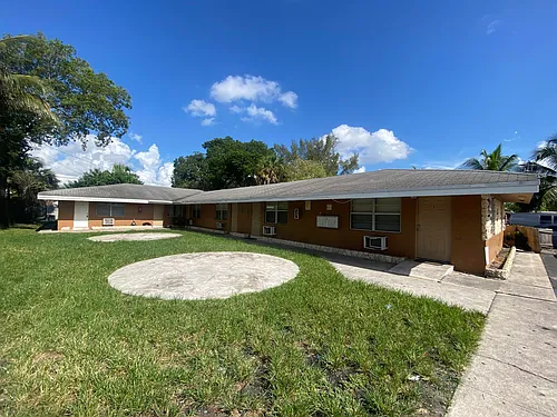 1019 NW 5th Ave #6 Photo 1