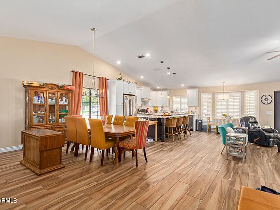 4th image of 1401 N Pebble Beach Dr