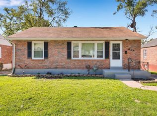 8216 Braddock Dr, Saint Louis, MO 63132