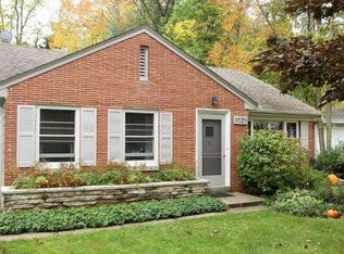 8125 N Santa Monica Blvd, Fox Pt, WI 53217