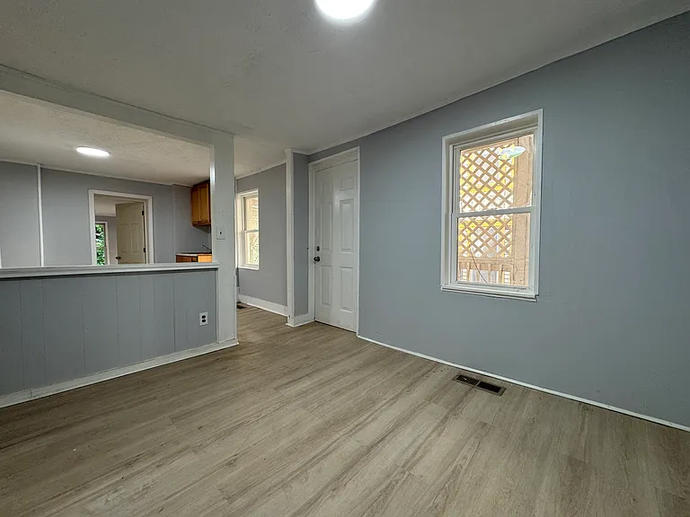 86 Wolcott St #R1 — Photo 11