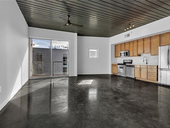 5th image of 620 Glen Iris Dr NE Unit 521