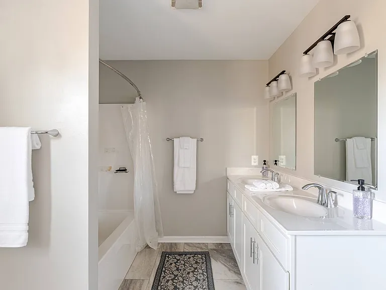301 Rollason Dr — Photo 11