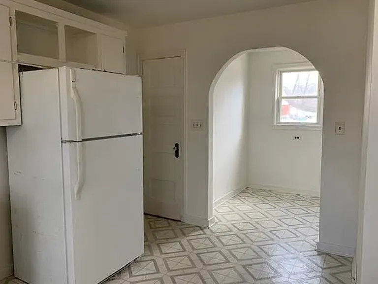 615 Mill St — Photo 8
