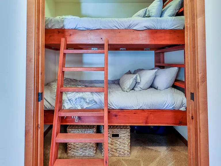 301 Trailhead Cir #314 — Photo 5