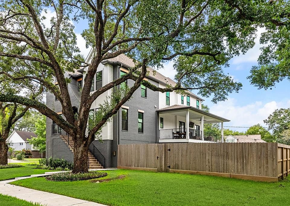 1st image of 9410 Braesheather Ct