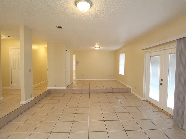 7859 Bay Meadows Dr — Photo 5