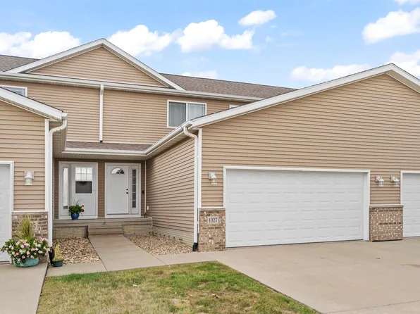 1027 Lois Ln, Waterloo, IA 50702