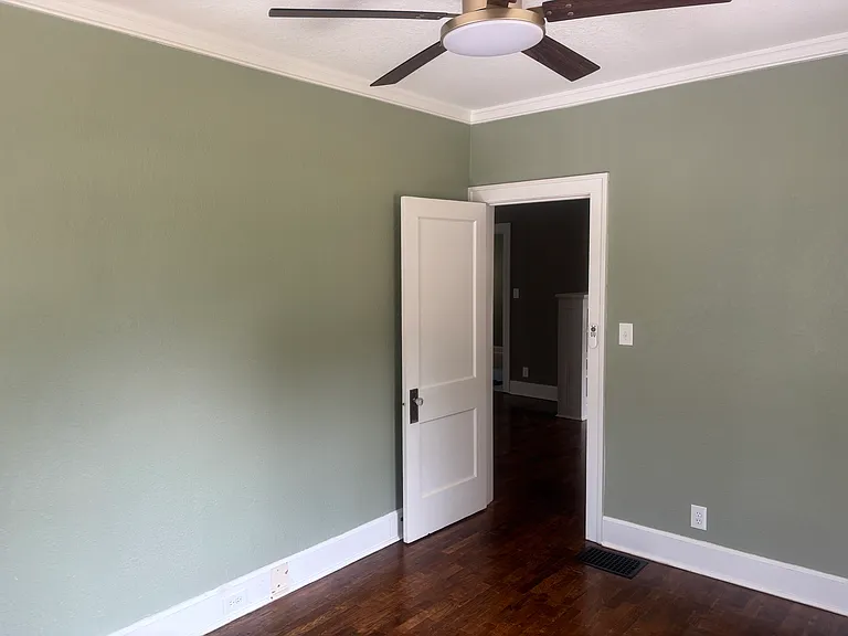 2042 New Hampshire St — Photo 10