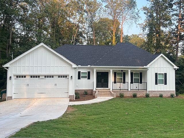 1st image of 1120 Russell Dr