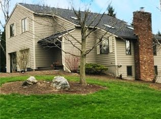 4406 Belleflower Cir, Syracuse, NY 13215