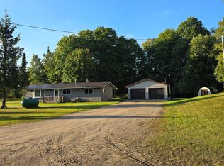 3712 E 26th Rd, Chatham, MI 49816