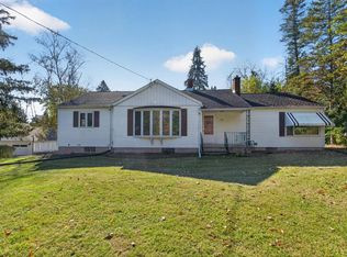 857 Riverview DRIVE, West Bend, WI 53095