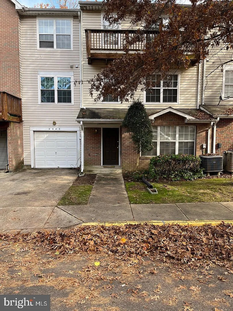 Glensford Condo — Photo 4
