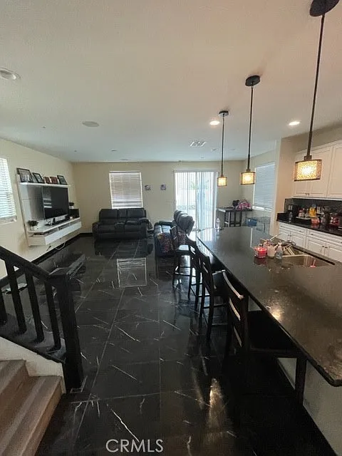 3 bed, 2.5 bath, 1775 sqft, $3,100 — Photo 2