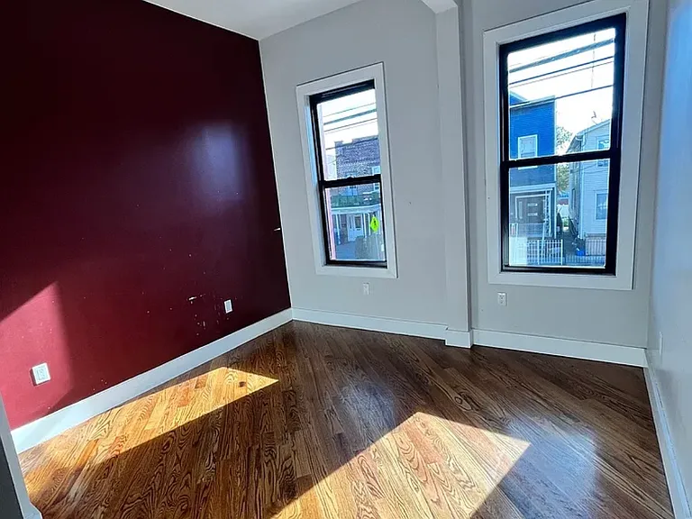 739 Garfield Ave #2D — Photo 6
