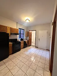 Rented by Aimee Grodanz, LREB