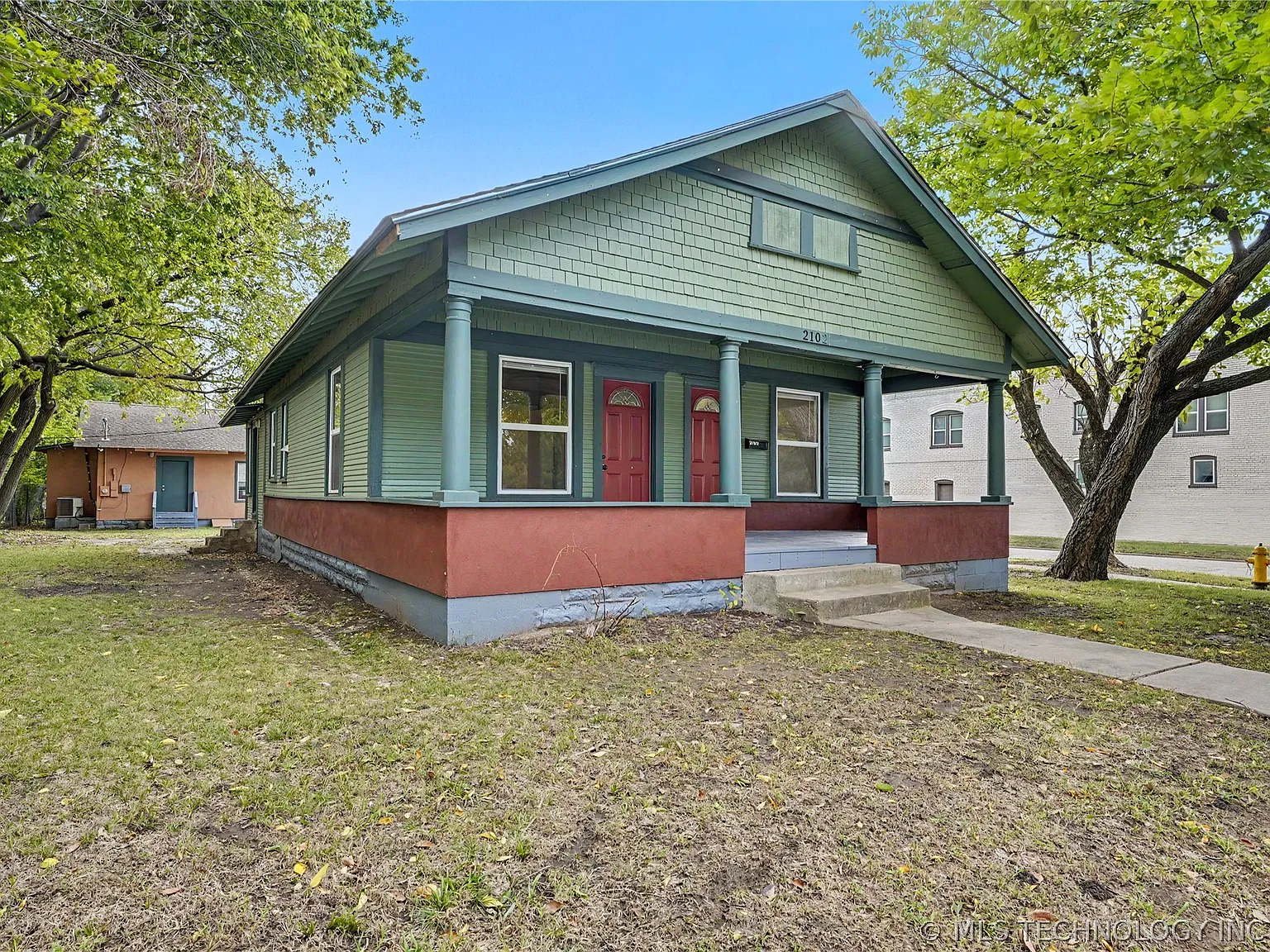 3 bed, 2.0 bath, 1144 sqft, $1,400 — Photo 2
