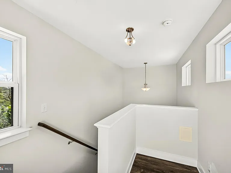 1013 S Taylor Ct — Photo 44