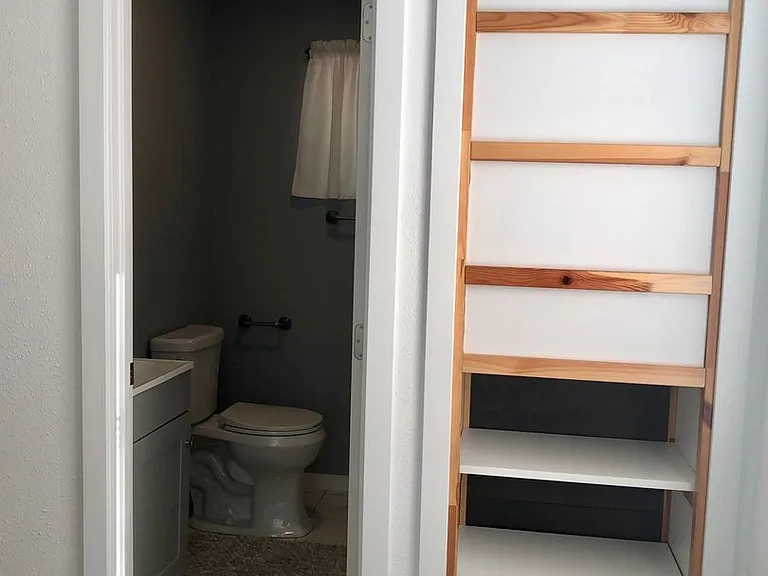 326 Ford Ave — Photo 17