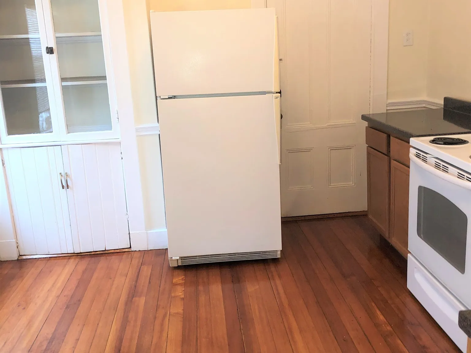 1 bed, 1.0 bath, $2,000 — Photo 2