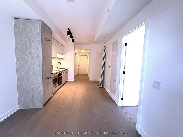 91 Montclair Ave #1703 — Photo 5